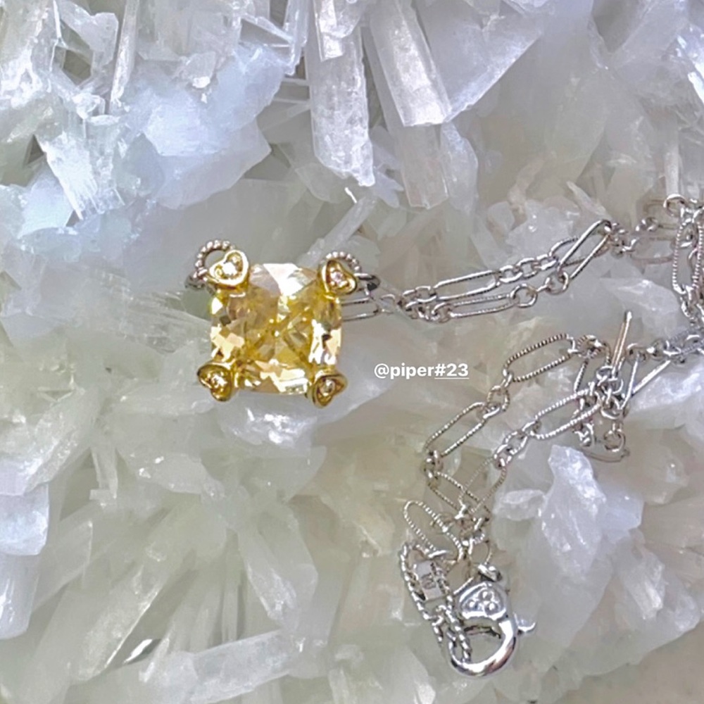 Judith Ripka Canary Crystal & Diamond JR TWO Linen Pendant Fancy-link Necklace - Picture 3 of 12